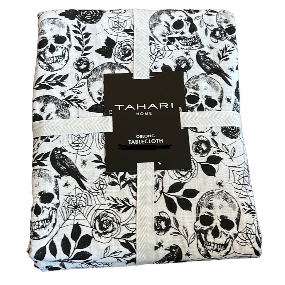 Tahari Halloween Tablecloth Skull Floral  Crows Spiderweb 60”x84” Black White